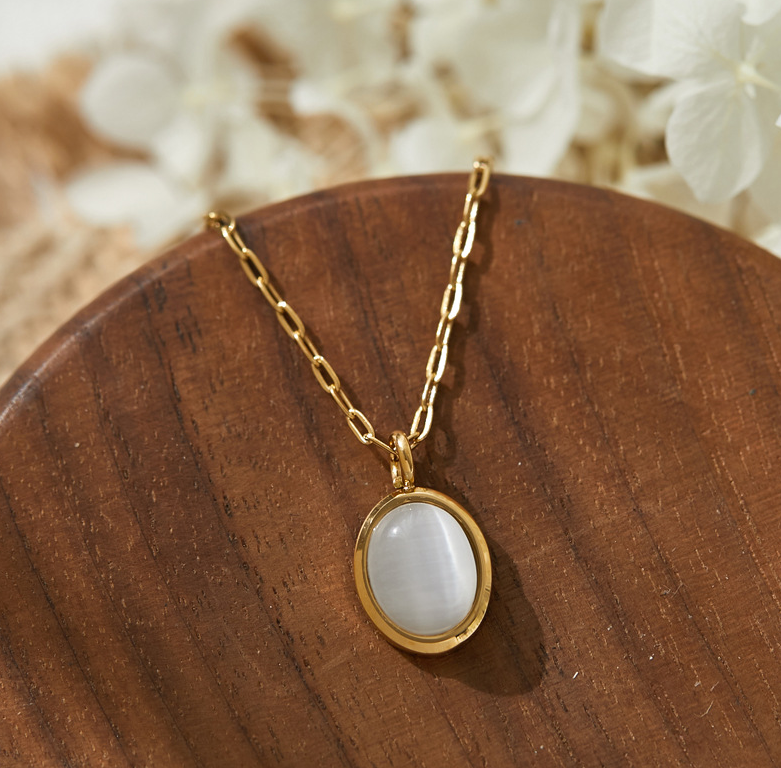 Moon Stone and Black Onyx Crystals Gold Jewelry